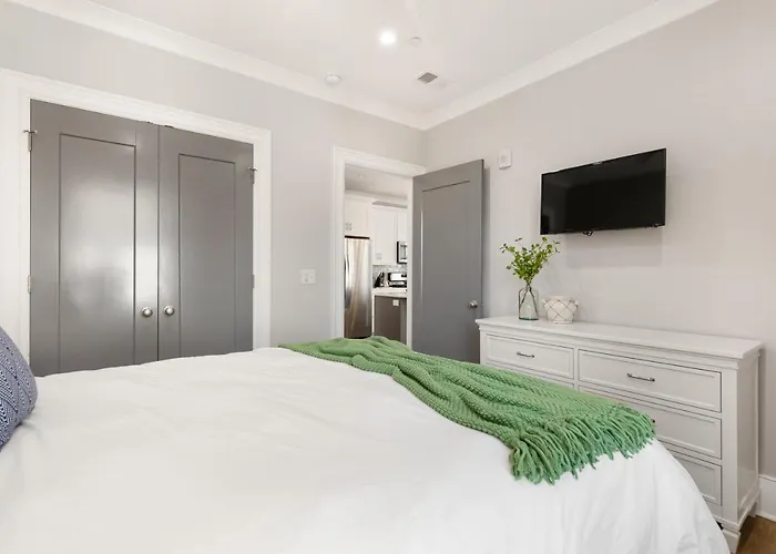 The Santee Suite At 122 Spring